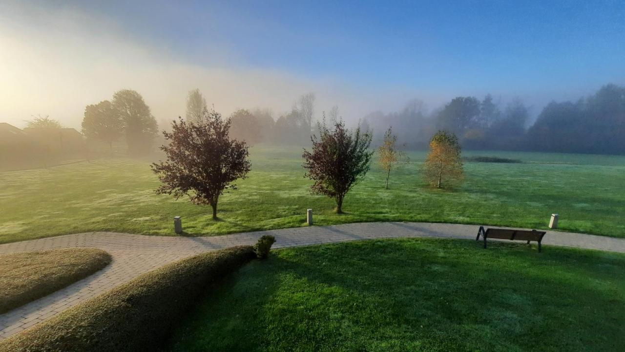 Maisons De Vacances Azur En Ardenne ดูร์บี ภายนอก รูปภาพ